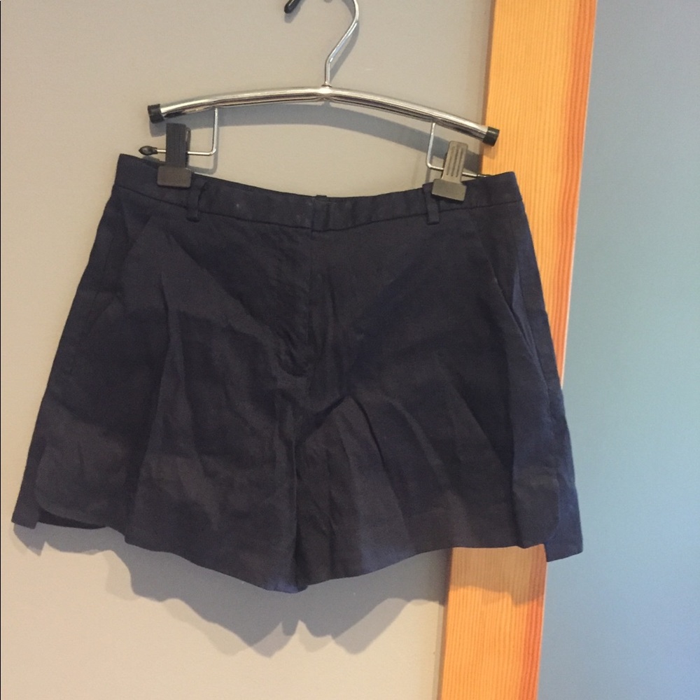 Elie Tahari Navy linen shorts size 0
